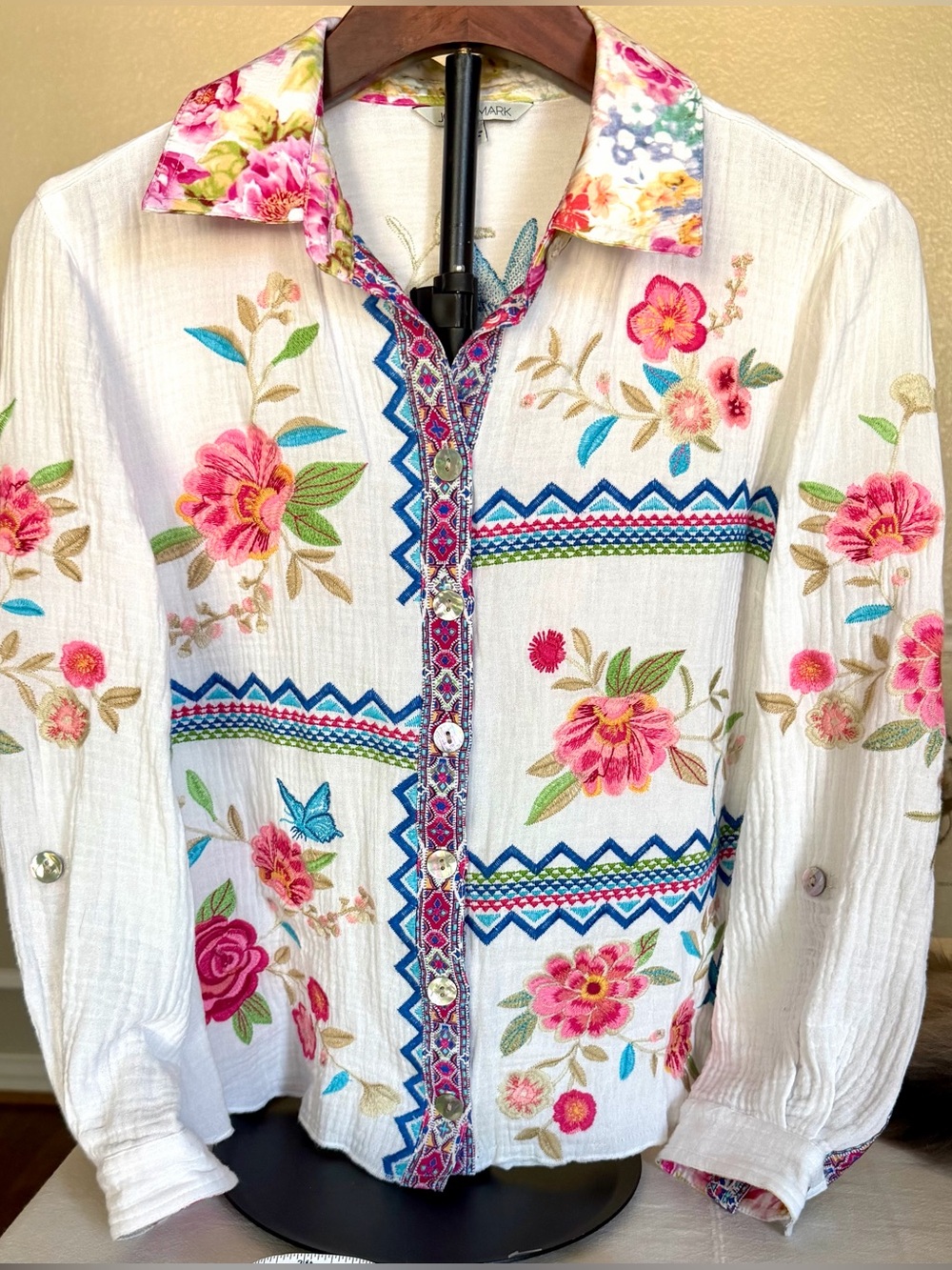 John Mark embroidered blouse size medium petite